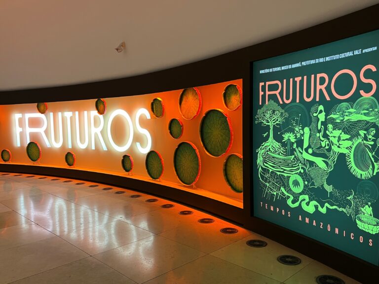 The entrance of the special exhibition "Fruturos - Tempos Amazônicos".