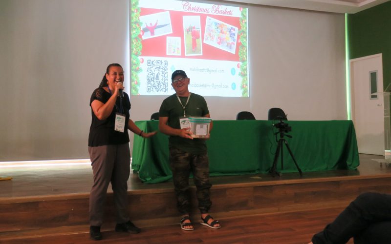 Cybelli introduces Nagib, who organizes the annual christmas fundraiser for the communities near ATTO.
© ATTO team