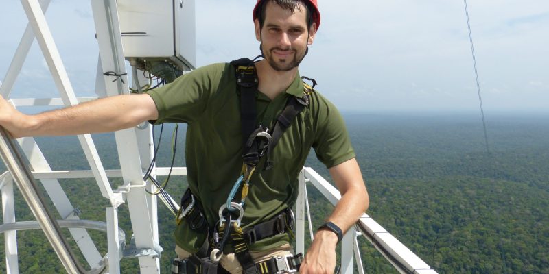 PhD student Sebastian Donner works with the MAX-DOAS method to measure atmospheric trace gases